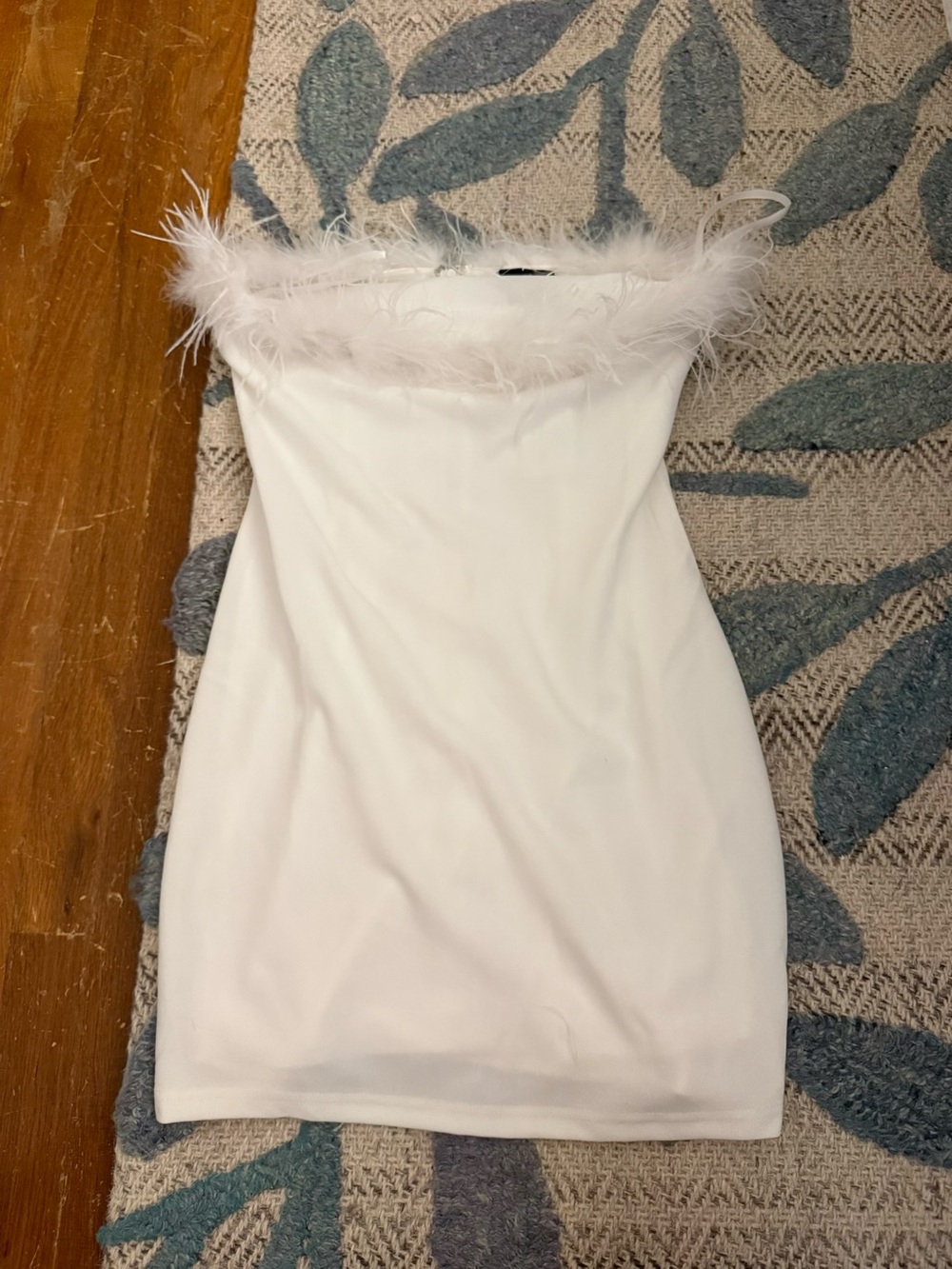 Windsor strapless mini dress with feathers